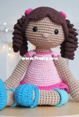 Snuggly Stitches - Leonie De Vos -  Nina