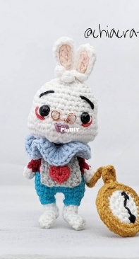 Chiacrafts - Chiara Cremon - White Rabbit - Bianconiglio - Italian - Translated