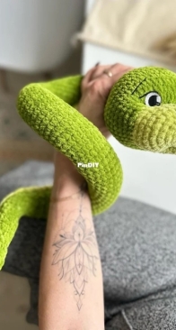 Parkaeva HM - Anastasia Parkaeva - Snake