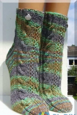 Wolletraum-Frau Holle und die Goldmarie Socken by Micha Klein-German-Free