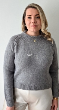 Rainy Day Pullover by Sari Nordlund - LunaKnit