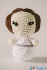 Electric Bunny Crafts - Gina Fiorito - Princess Leia Amigurumi Doll