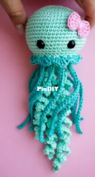 Blue Rabbit - Irina Tocelovska - Jenny the Jellyfish - Jenny die Qualle - German