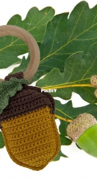 Mrs Hooked - Carla Bron - Teething ring Acorn - Bijtring Eikel - Dutch - Free