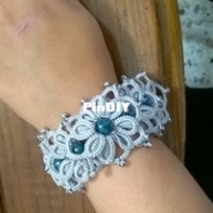 tatting bracelet