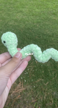 Flowering Daisy Market - Ella - Emotional Support Inchworm - Free