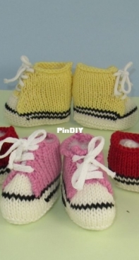 Madmonkeyknits - Baby Basketball Boots and Sneakers Booties