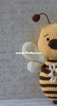 Pam Pino Design - Nazeli Mkrtchyan-Tadevosyan - Bumble Bee