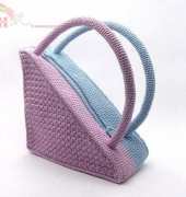 Aimarro - Triangle bag with round handles