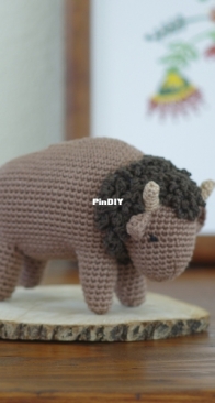 MadToymaker (Vasilina Dauzhenka) - The Bison - English