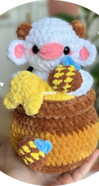 Cowely Crochet - Fanni Vécsey - Cow In Honey Pot