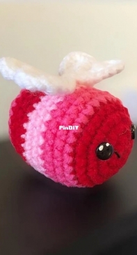 Fat Lady Crochet - Trish Hoskin - Love Bug - Free