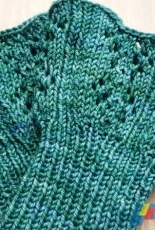 Pine Cone Lace Wrist Ruffle by Terri Peña /Knit & Nosh-Free