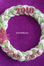 Garland in tricotin
