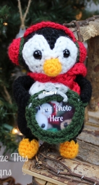 Darling Maple Designs - Sara Blake - Penguin Photo Frame Ornament