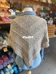 Aimees Simple Shawl by Aimee Pelletier - Free