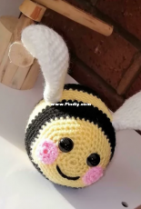 Teenie Crochets Designs - Christine Gibson - Bumble Bee - Free