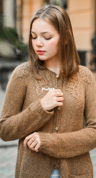 Kazka Cardigan by Natalie Pelykh - English