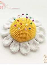 Marie Smthred - Maria Bildyakova - Daisy Pincushion- Russian - Free