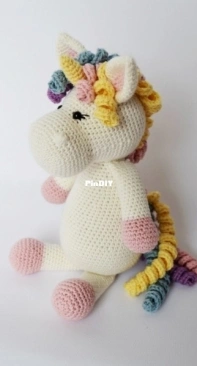Hobbii Friends - Trine Moeller - Ea the Unicorn - Free