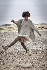 Pocahontas Fav Pullover Poncho by WOOLADDICTS Design Team-English-Dutch-French-German