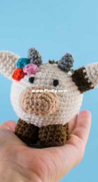 The Nomad Knot - Ana Figueiredo - Cow Keychain - Free
