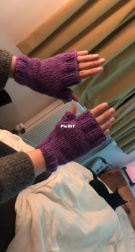 Kitten Mittens by SJ Dunkley-Free