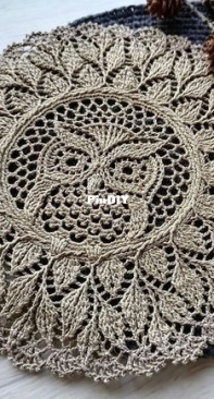Daria Dubchak - Owl Doily - Russian
