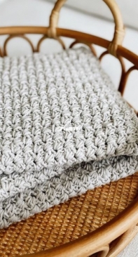 De Brosse - Teresa Carter - The Espas Throw