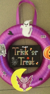 Halloween wreath , from TWOCS issue 298