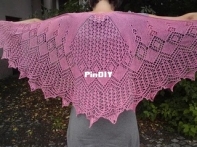 Antonia Shawl by Birgit Freyer