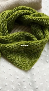 Sorgenfri Scarf by Guri Pederson - Indiblomst - English Norwegian - Free - Updated