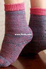 Miriam socks by Eeva Kesäkuu