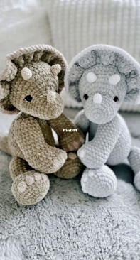 Helibelle Design - Helena Möller - Triceratops Theo and Jule