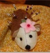Una eriza coqueta/Cute hedgehog