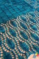 Peacock Shawlette by Kitman Figueroa / Shawls eBook