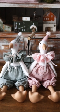 Happy Lab Toys _ Goose Sewing Pattern _ English