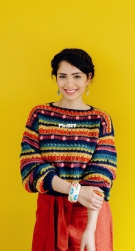 The Missing Yarn (Cassie Ward) - Eclectic Jumper - Eng