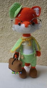 Detective Sherlock Fox