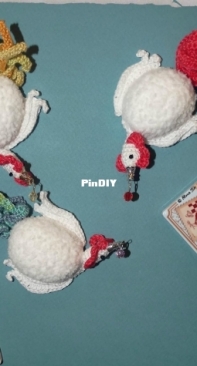 Crochet magnets