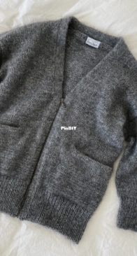 Zipper Jacket by Mette-Wendelboe Okkels - PetiteKnit - Norwegian