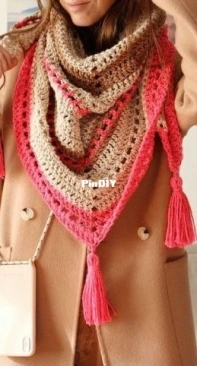 Santa Pazienzia - Estefanía González Vázquez - SP 3.1 Shawl - Chal SP 3.1 - Spanish