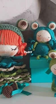 frog family
