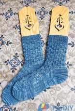 Cocoon Stitch Socks by Donna Druchunas-Craftsy Class: Knit Original Cuff Down Socks