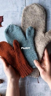 Lifeline Mitts by Ysolda Teague