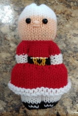Loom Knitted Mrs Claus by Jen Tipton-Free