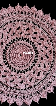 Nelly Klos - Daphne Doily - English