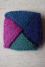 Frankies Knitted Stuff-Pinwheel Purse by Frankie Brown-Free