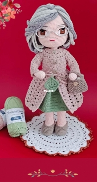 To Crochetree - Ticiana Larocca and Adriana Dull - Granny Grace - Boneca Vovó  Graça - Portuguese - Translated