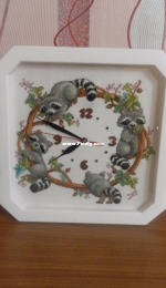 Raccoon Clock
